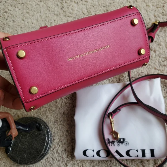 NWT COACH, the Glove-Tanned Leather Crystal Rivets Mini Cashin Tote Bag - Picture 3 of 7